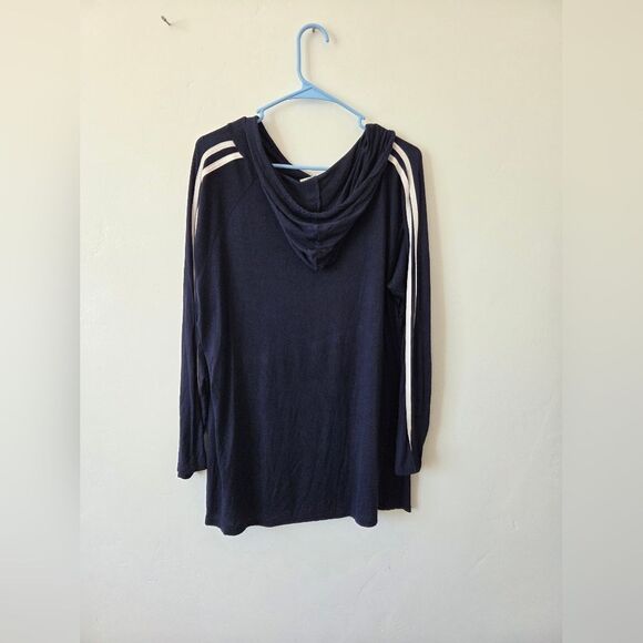 Free Kisses 23 Plus Size 1X Navy Hooded Sweatshirt Lightweight Sporty Casual - Picture 9 of 10